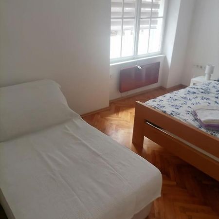 Apartman Semren Leilighet Zagreb Eksteriør bilde