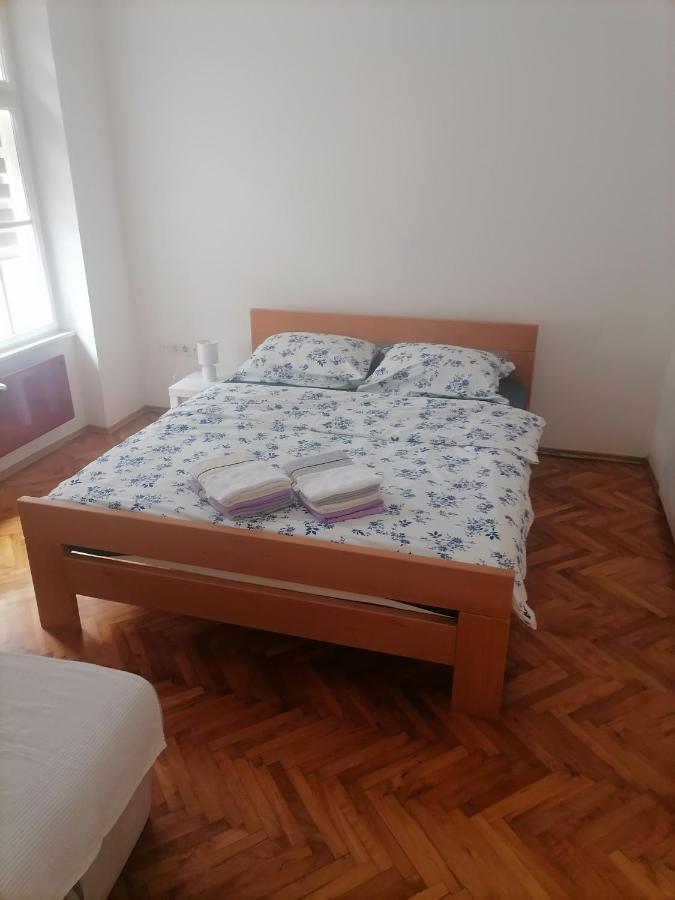 Apartman Semren Leilighet Zagreb Eksteriør bilde